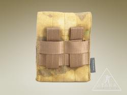 Для крепления подсумка достаточно двух строп MOLLE